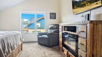 3 dormitoris, planxa i posts de planxar, wifi i roba de llit