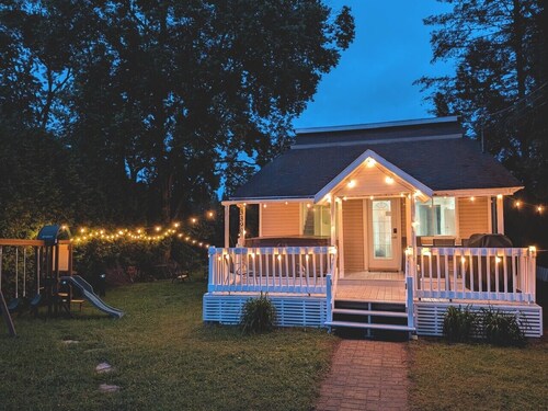 Waterfront | 15 min Tremblant • HotTub • Fireplace