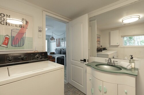 Waterfront | 15 min Tremblant • HotTub • Fireplace