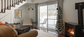 Waterfront | 15 min Tremblant • HotTub • Fireplace