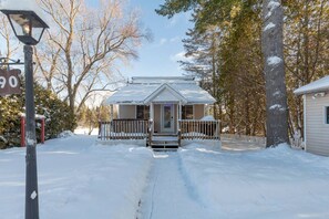 Exterior - Waterfront | 15 min Tremblant • HotTub • Fireplace (Les Laurentides Regional County Municipality)