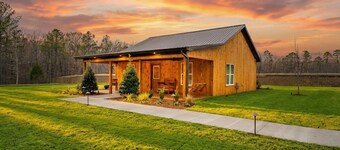 Cozy Cabin on Horse Ranch with experiences available!