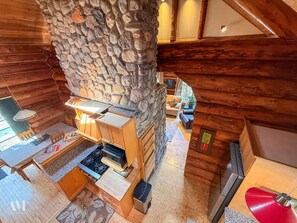 Interior - Raven`s Roost - Rural Cabin Minutes from Golden (Golden)