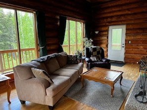 Living area - Raven`s Roost - Rural Cabin Minutes from Golden (Golden)