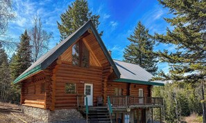 Exterior - Raven`s Roost - Rural Cabin Minutes from Golden (Golden)