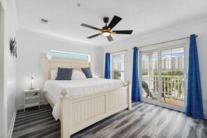 5 bedrooms, desk, iron/ironing board, WiFi - Spacious 5BR • 3 Kings • Walk 2 Beach • Pool • BBQ (Panama City Beach)