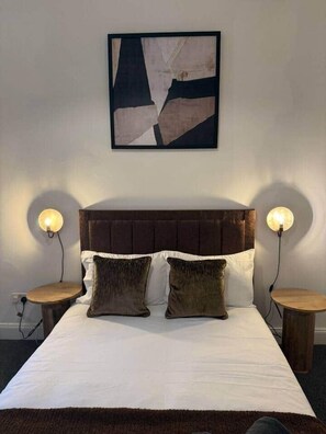 2 soverom, strykejern/-brett, wi-fi og sengetøy