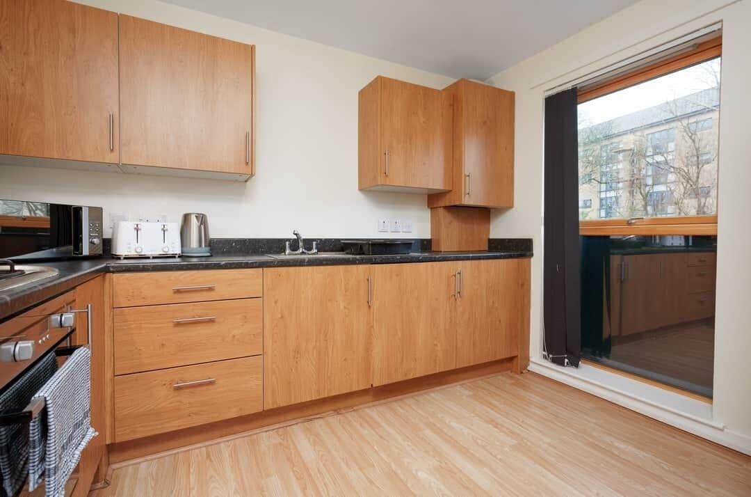 Cookware/dishes/utensils