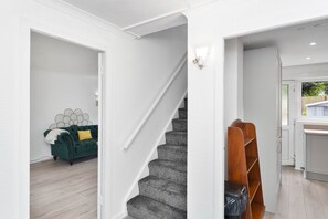 Interior - Whitburn 3BR Stay • Free Parking • Quick M8 Access (Whitburn)