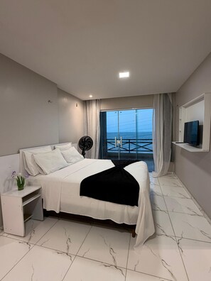 3 slaapkamers, een strijkplank/strijkijzer, internet, beddengoed