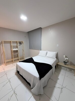 3 bedrooms, iron/ironing board, Internet, bed sheets - Casa da Maré beachfront with spectacular views. •Icapui (Icapuí)