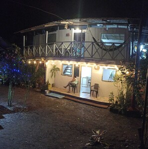 Terrace/patio - 2 minutes away from the beach Posada Irimar (Nuqu í)