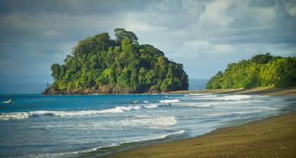 2 minutes away from the beach Posada Irimar