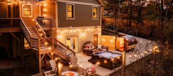 BoHo Home|10 King beds|Hot tub|Barrel Sauna|SpeakEasy|Theater|5200SqFt