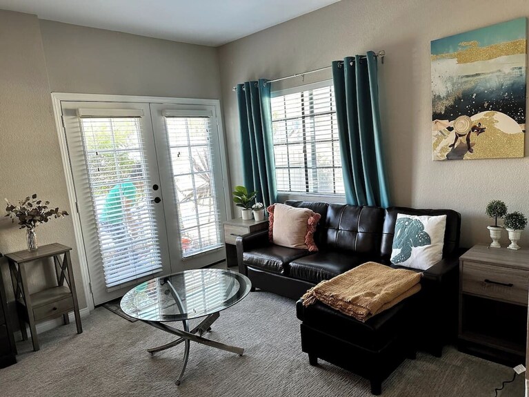 Studio Steps To The Sand - Spacious, Clean, Cozy - Manhattan Beach, CA