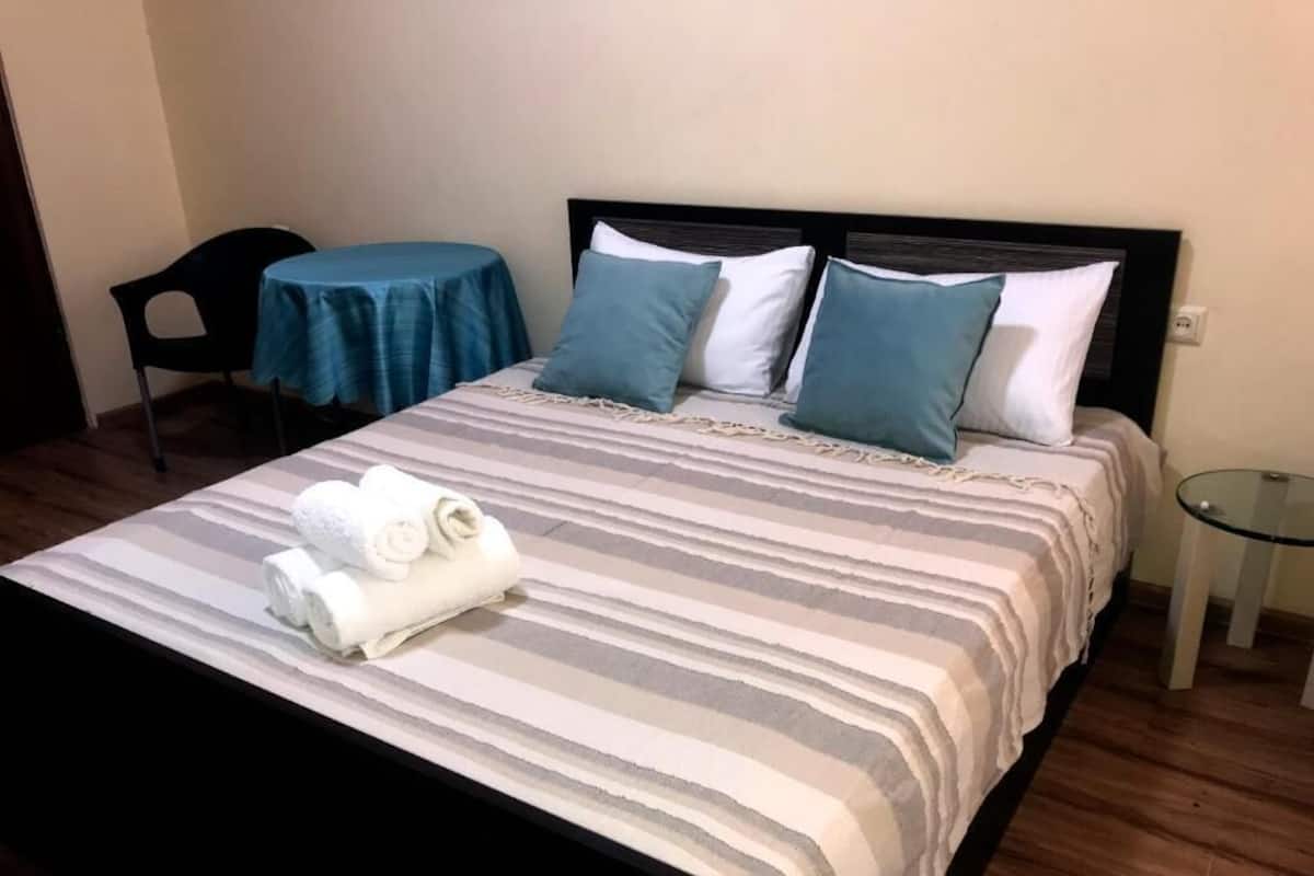 Double Room, Balcony, City View | In-room safe, soundproofing, iron/ironing board, free WiFi