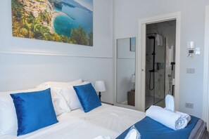 Room - A CASA TUA  (Naples)