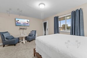 Room - Oak Shores Studio 4 | Just a Short Walk to the Beach! (Biloxi)