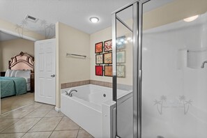 Bathroom - Legacy Tower 2 603 overlooks the beautiful Gulf. (Gulfport)