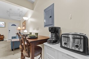 Interior - Oak Shores Studio 39 | Just a Short Walk to the Beach! (Biloxi)