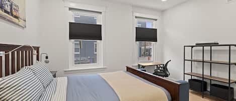 Desk, iron/ironing board, WiFi, bed sheets