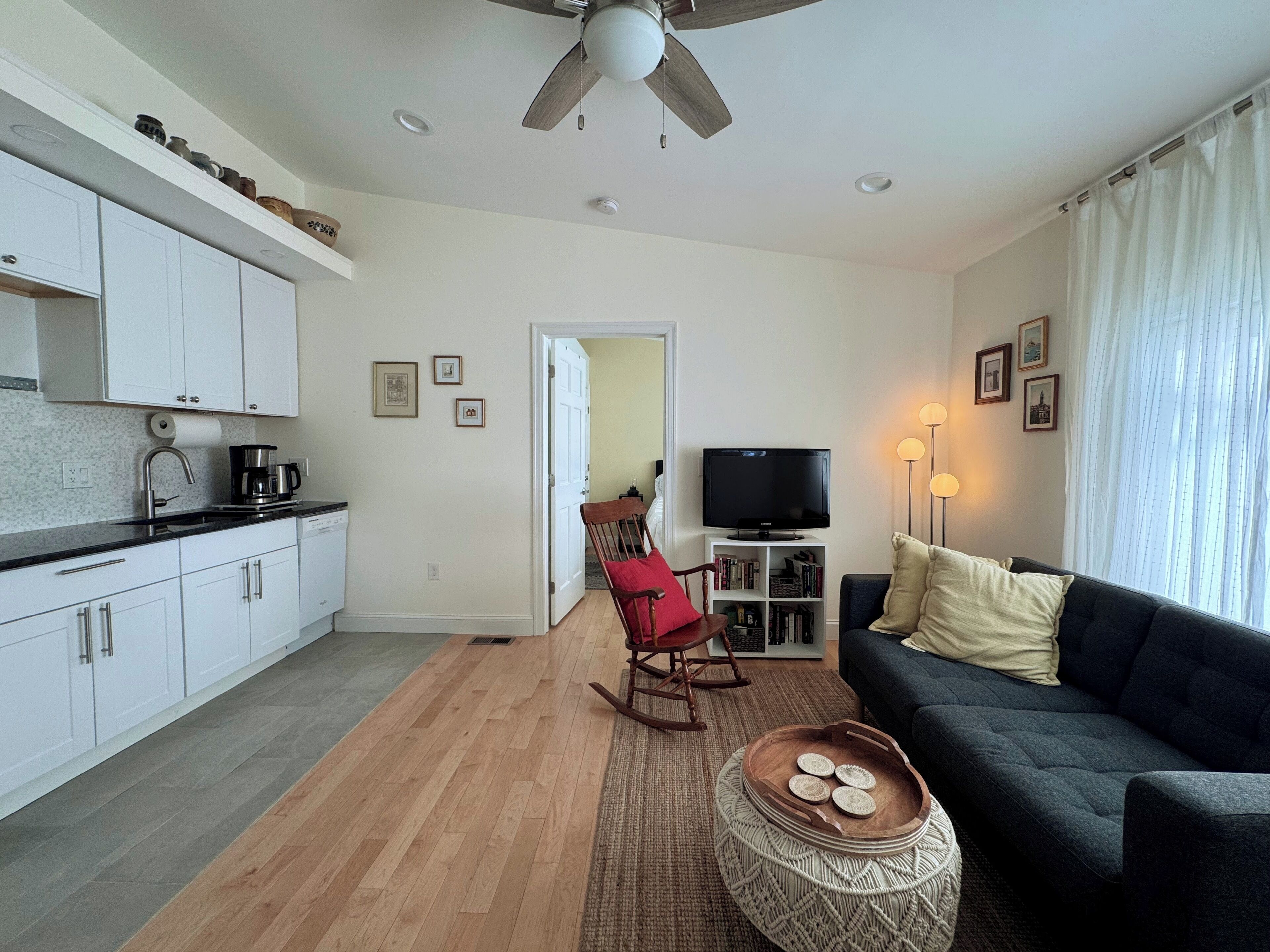 Una Smart TV, libros