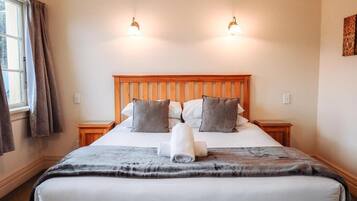 Iron/ironing board, free WiFi