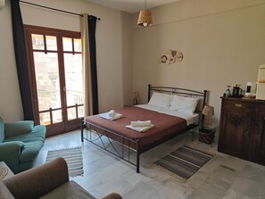 1 bedroom, iron/ironing board, Internet, bed sheets