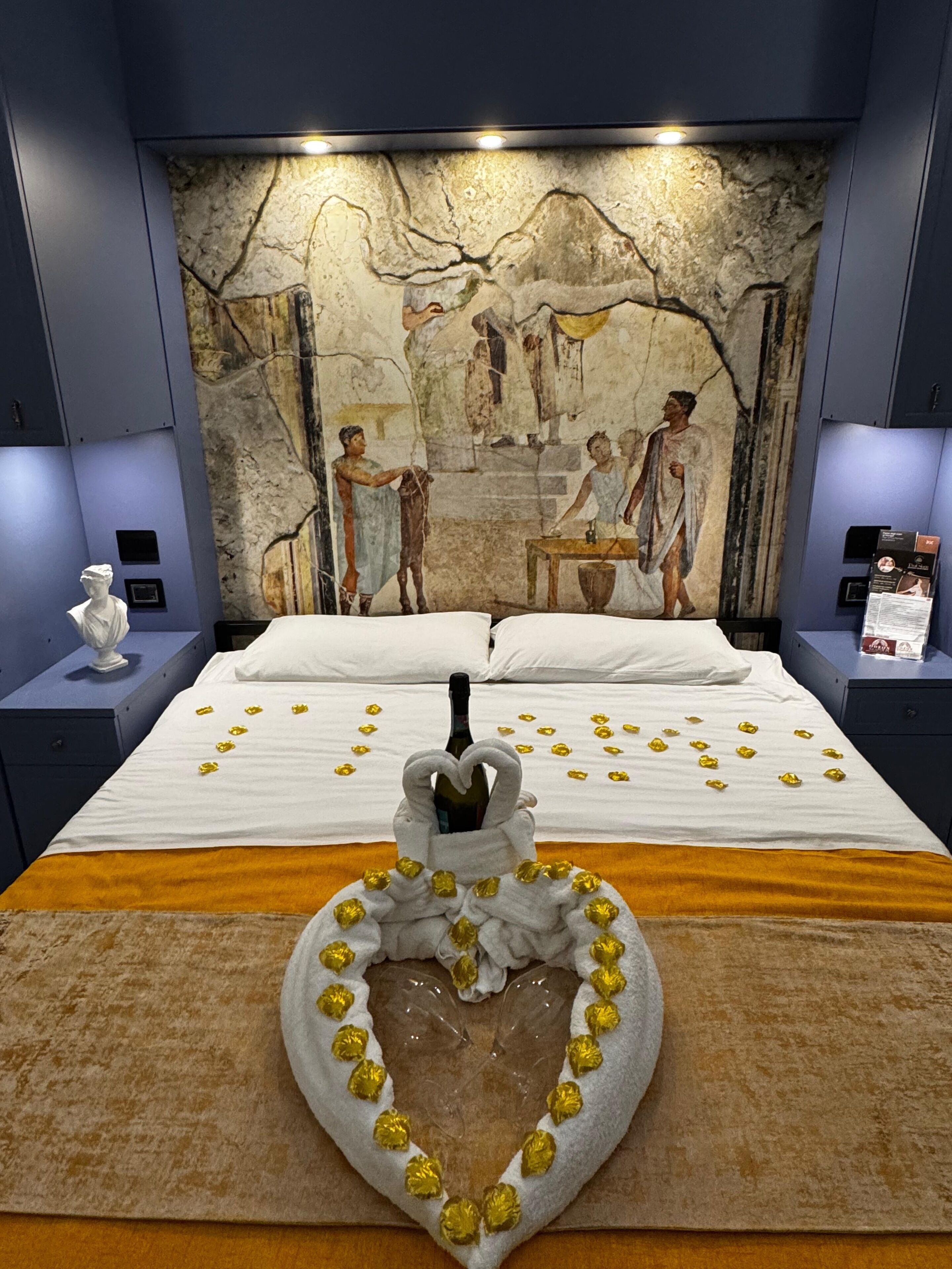 Superior Room, 1 King Bed, Housekeeping, City View | In-room safe, desk, laptop workspace, blackout drapes