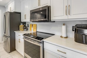 Fridge, microwave, oven, stovetop - 5 Mi to Downtown St Pete: Private Oasis w/ Yard (St. Petersburg)