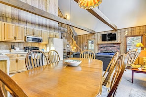 Dining - Private Lakefront & Boat Launch! Maine Family Home (Greenwood)