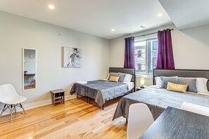 3 bedrooms, desk, iron/ironing board, internet