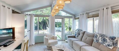 Télévision, cheminée