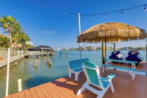Property grounds - Bayfront Retreat Across From Treasure Island Beach (Treasure Island)