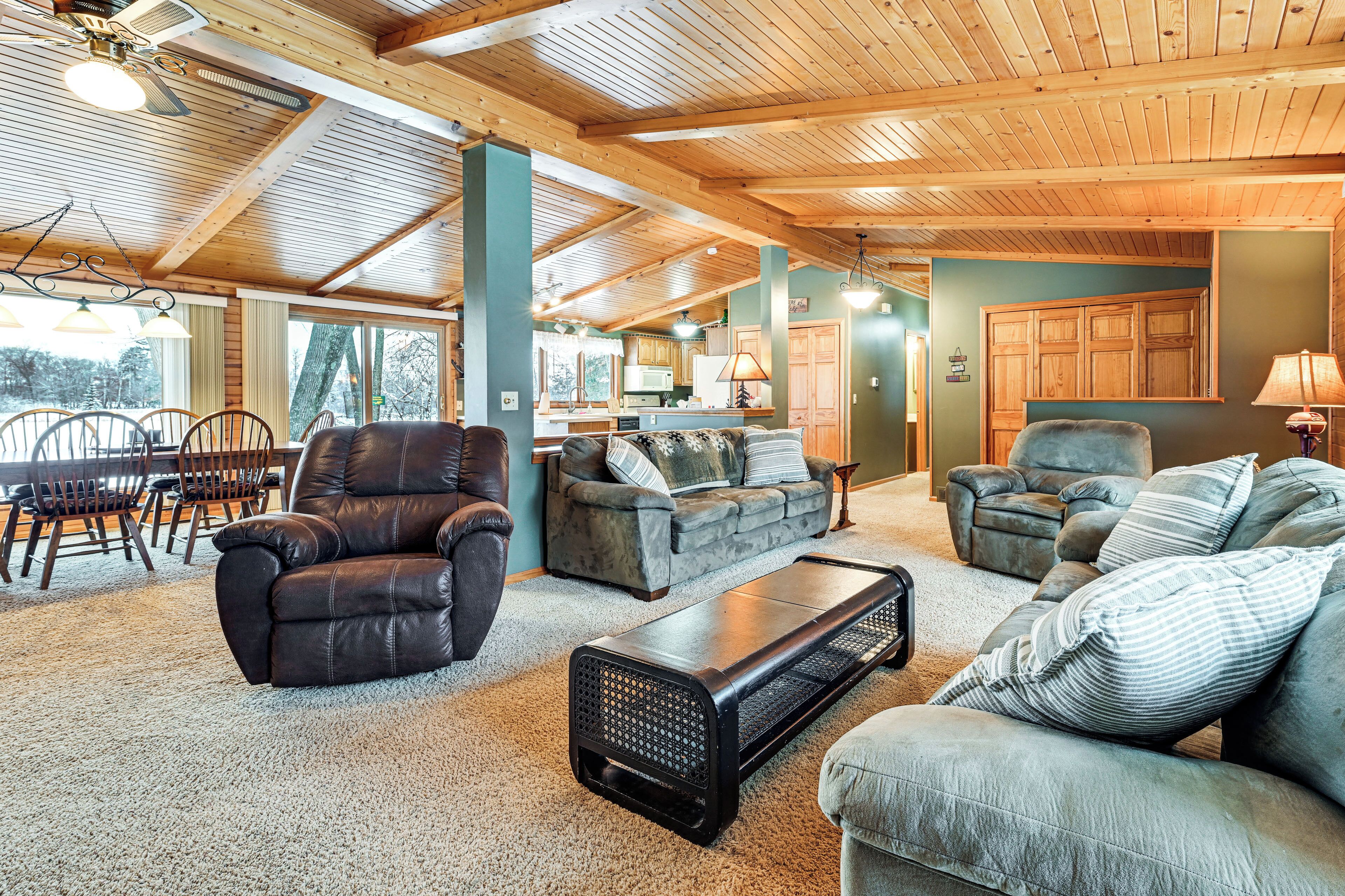 TV, mesa de pingue-pongue, livros