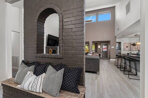 TV, fireplace - Off the Hook- 5BR w/Pool, Fire pit & Game Room (San Antonio)