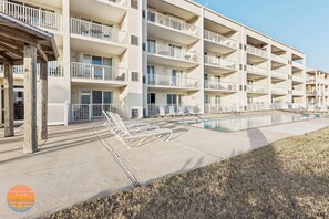 A heated pool - Brand New~Pool Side View~1st Floor (Dauphin Island)