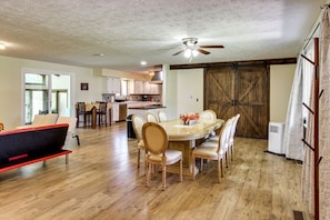 Dining - The Reunion Ranch - Calm & Restful Home Central NE (Grand Island)