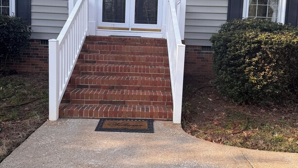 Exterior detail - Enjoyable 4-bedroom house with AC in charming Mint Hill (Mint Hill)