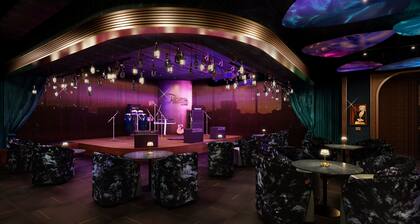 Dolly Parton's SongTeller Hotel