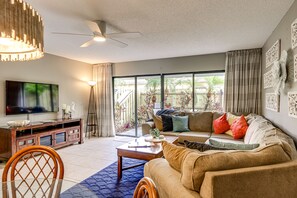 TV - Steps to the Beach on Singer Island (West Palm Beach)