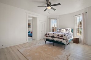 3 bedrooms, bed sheets