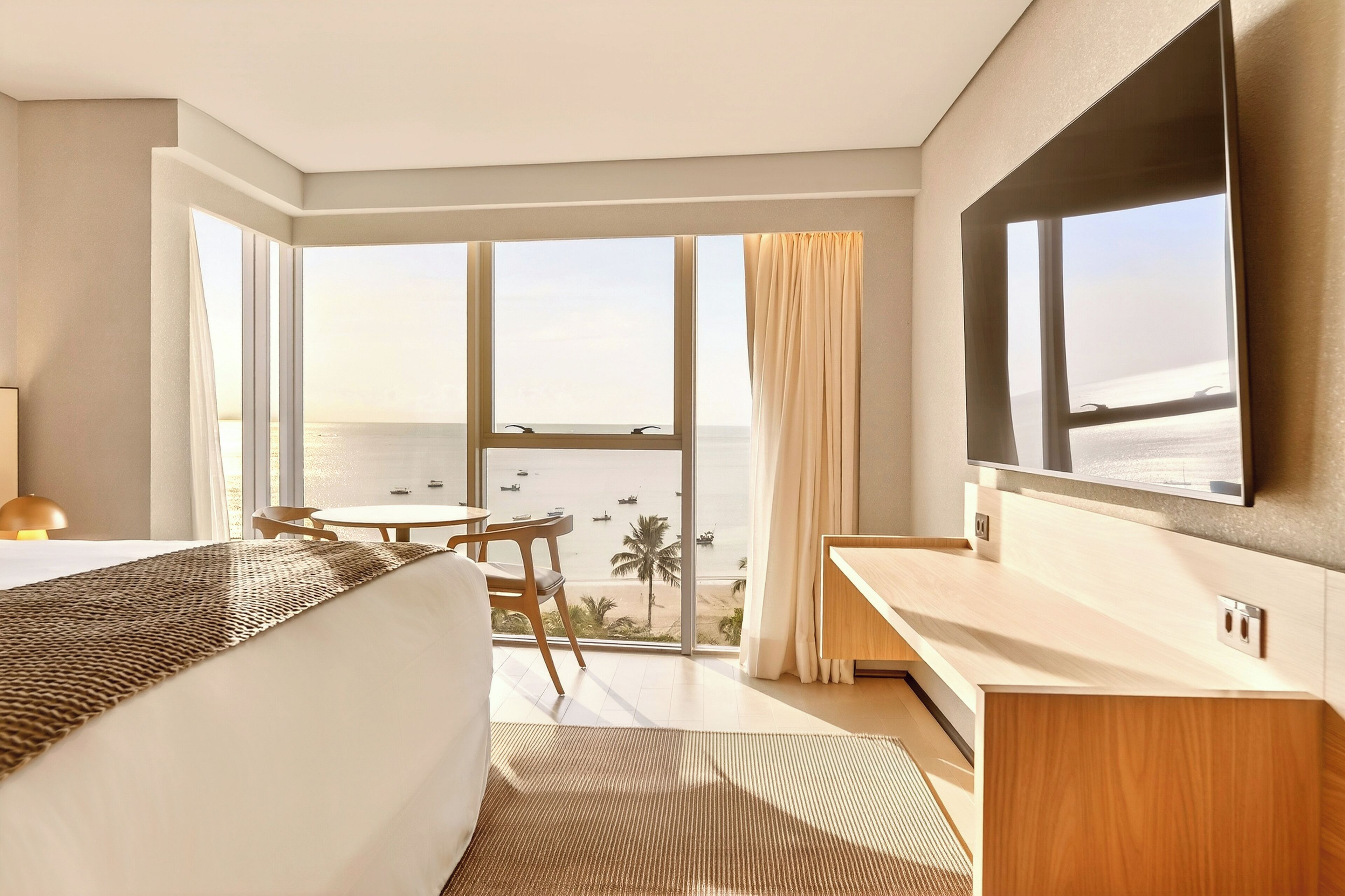 이집트산 면 시트, 고급 침구, 필로우탑 침대, 객실 내 금고