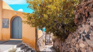Property grounds - Blue Soul Luxury Villa (Exo Gonia)