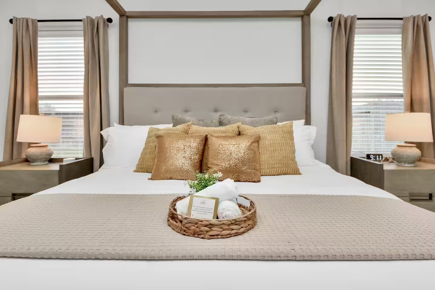 4 bedrooms, desk, iron/ironing board, free WiFi