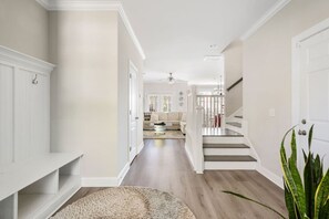 Interior - 3 Bedroom Furnished Townhome - Great Neighborhood! (Charleston)