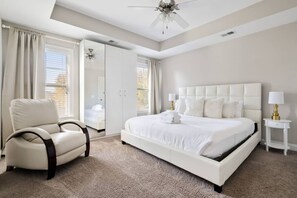 3 bedrooms, iron/ironing board, WiFi, bed sheets - 3 Bedroom Furnished Townhome - Great Neighborhood! (Charleston)