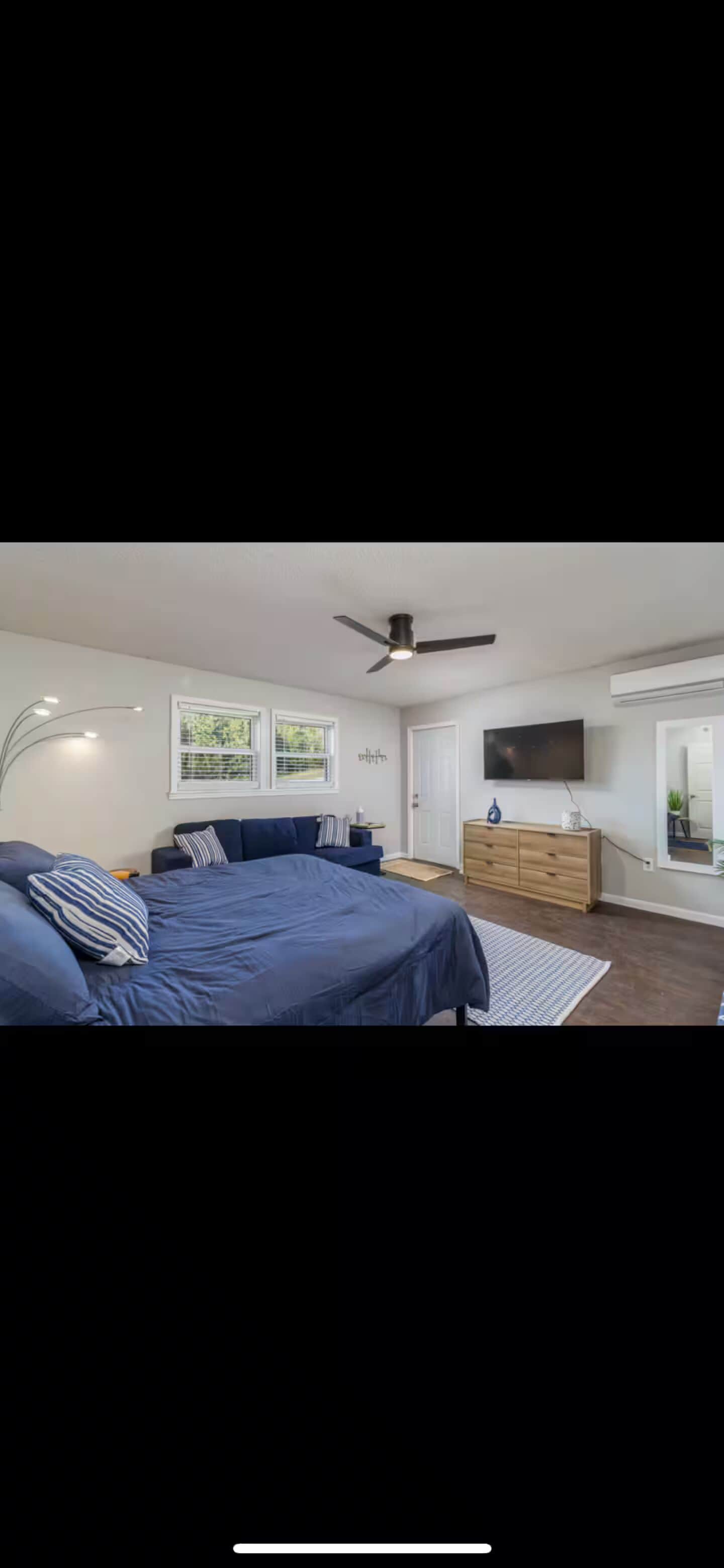 Fer et planche à repasser, accès Internet, draps fournis