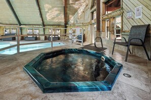 Spa - Château Rouge 212 ~ Lazy M Lodge (Red Lodge)