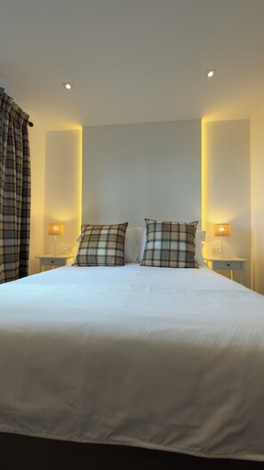 2 bedrooms, iron/ironing board, free WiFi, bed sheets - Almabella 2 is your Resort, tranquility assured. (Breña Baja)